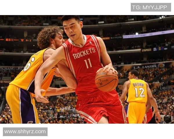 姚明带你走进上海球场的传奇故事与篮球梦想之旅 姚明带你走进上海球场的传奇故事与篮球梦想之旅