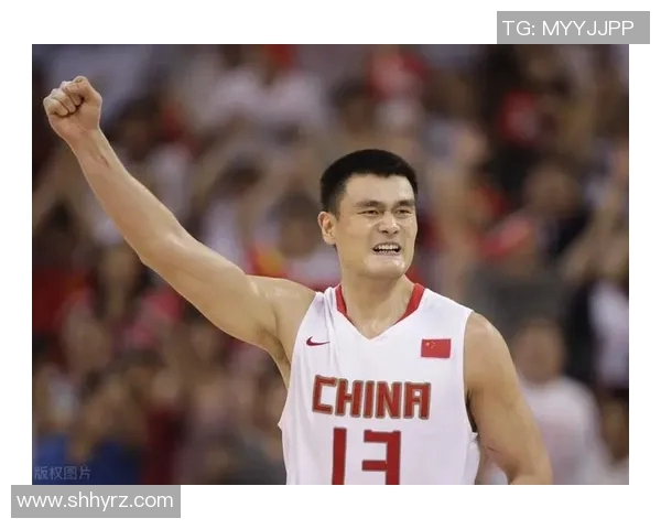 姚明跨界挑战乒乓球展现运动员的多才多艺与拼搏精神