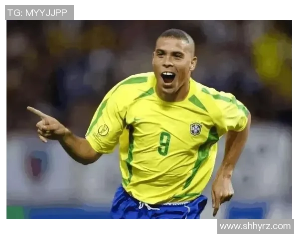 如何用简洁的语言介绍足球明星的成就与魅力